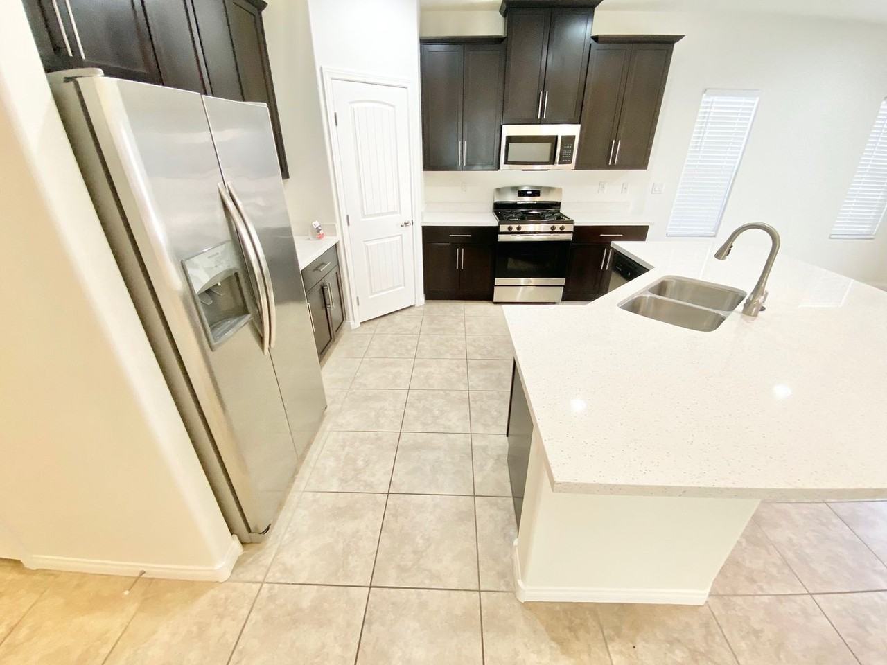 321 Cadence Vista Dr - Photo 2 of 23