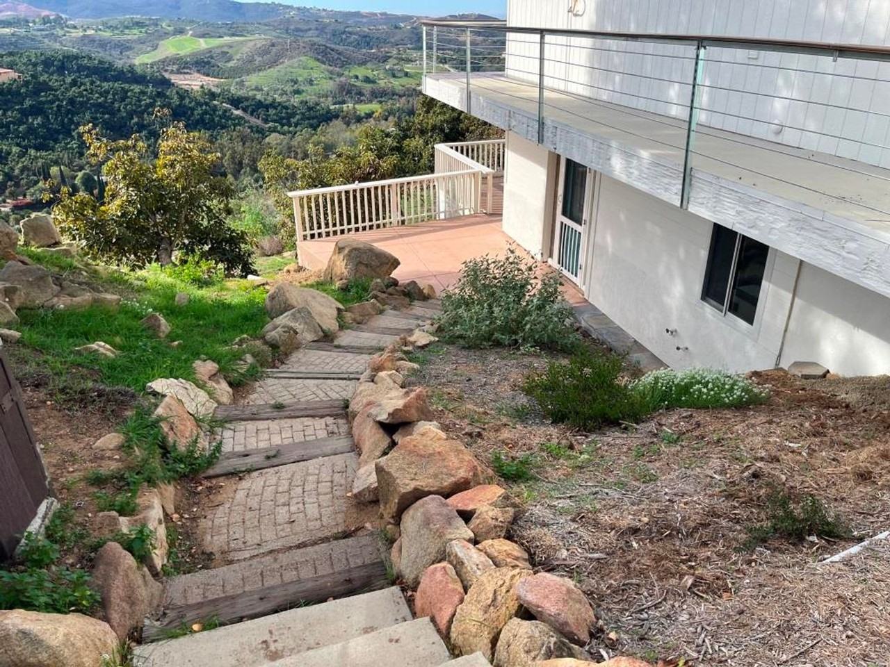 1435 Wild Acres Rd - Photo 3 of 13