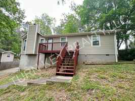 featured image of 144 Yvonne St