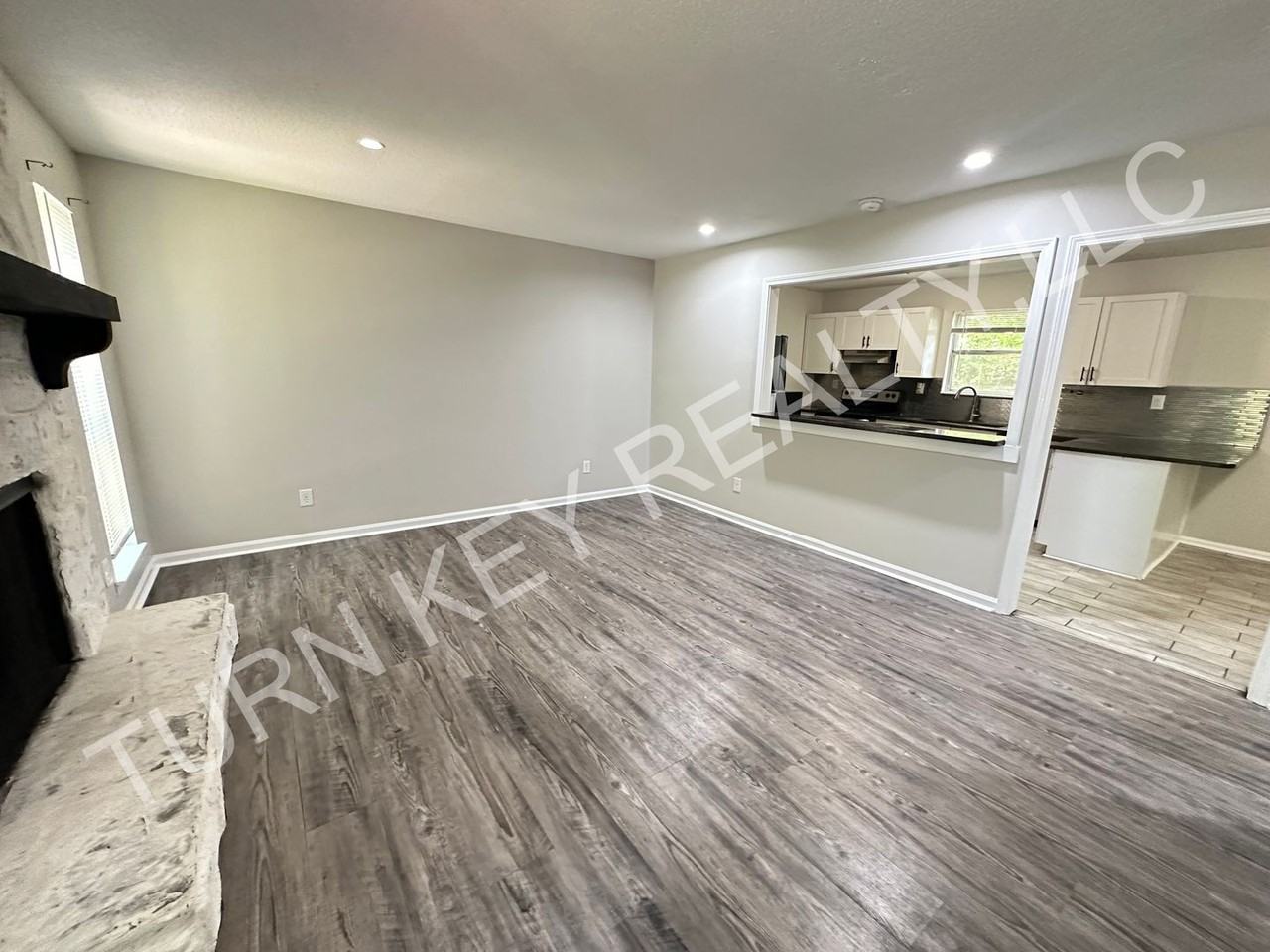 144 Yvonne St - Photo 2 of 9