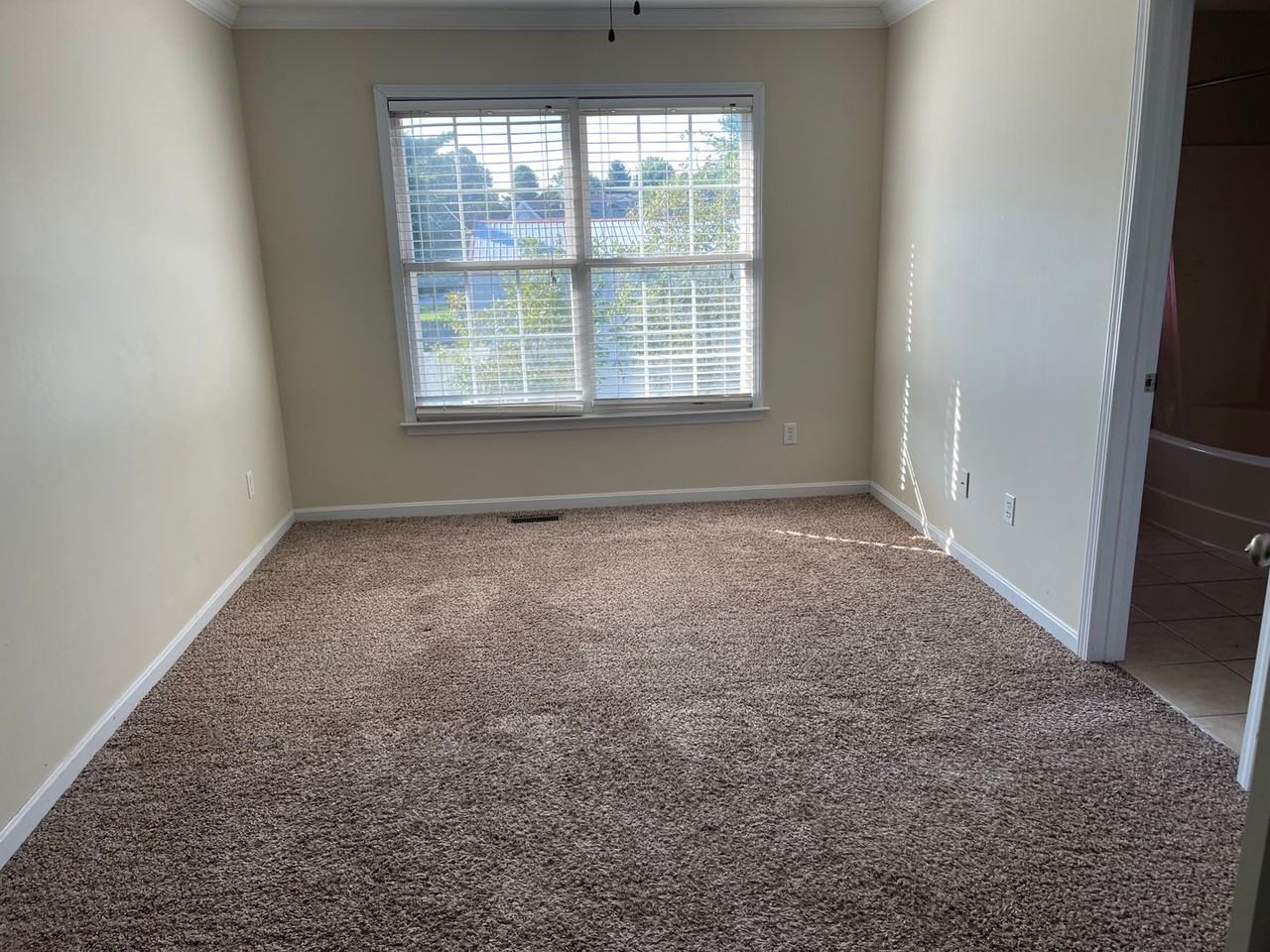 623 Atcher St - Photo 7 of 11