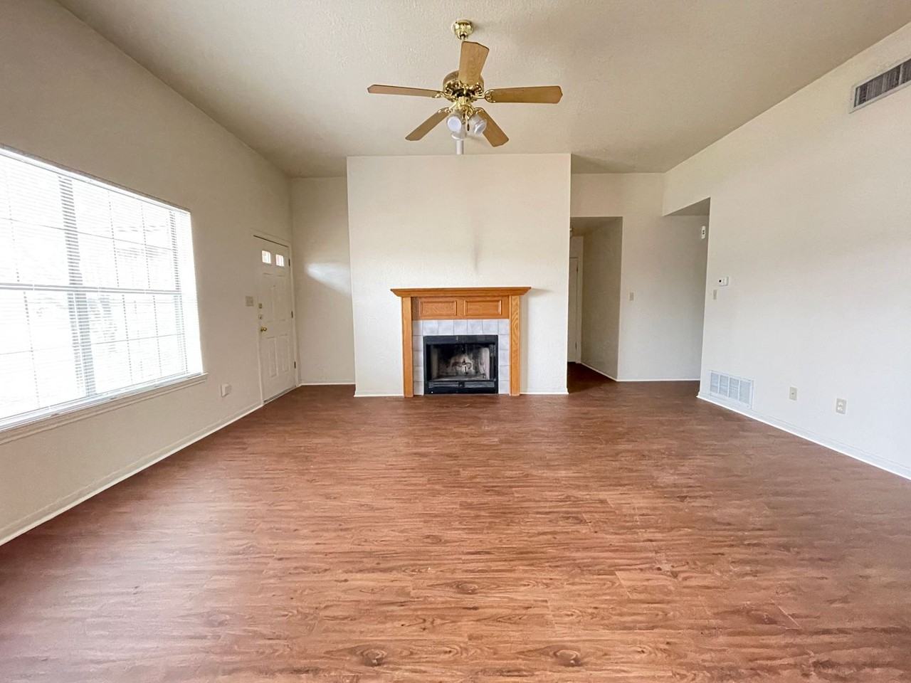 3914 Oak Valley Dr - Photo 4 of 22