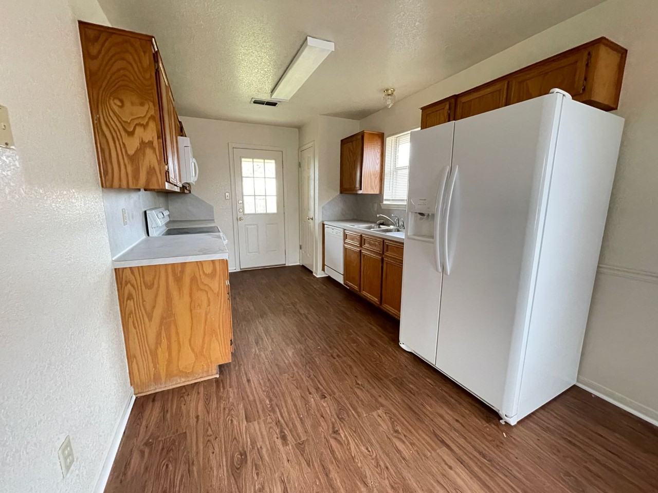 3914 Oak Valley Dr - Photo 6 of 22