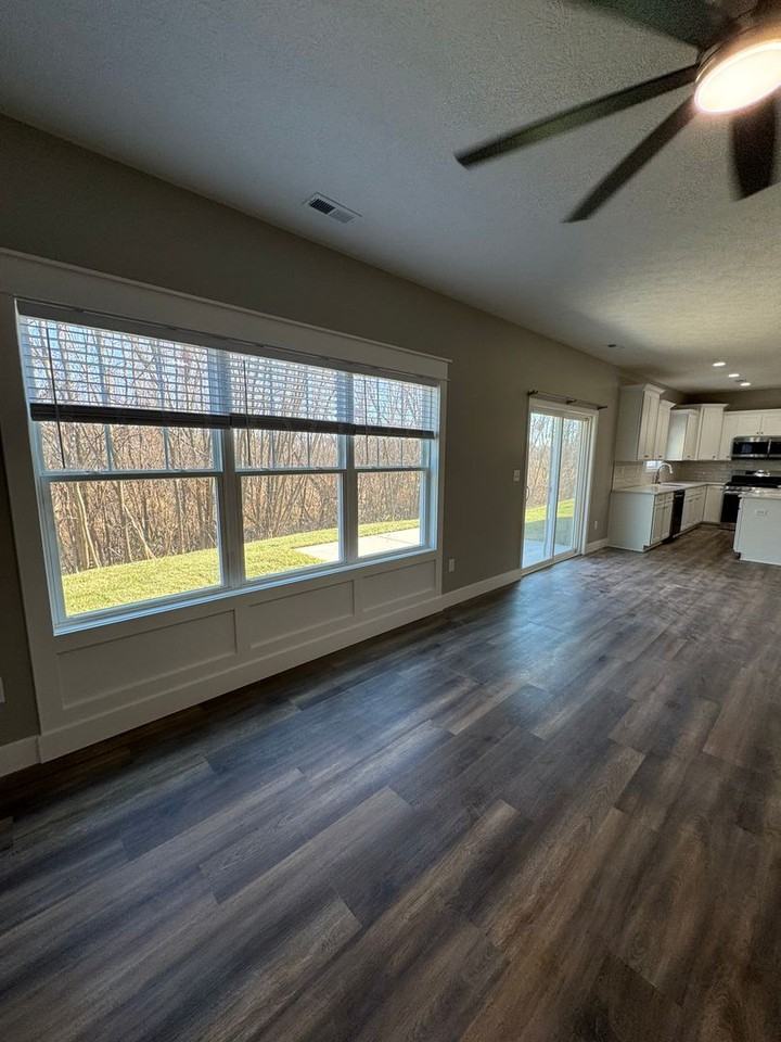 2513 Yeoman Ln - Photo 5 of 29