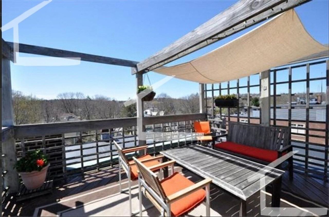 338 Washington St - Photo 6 of 14