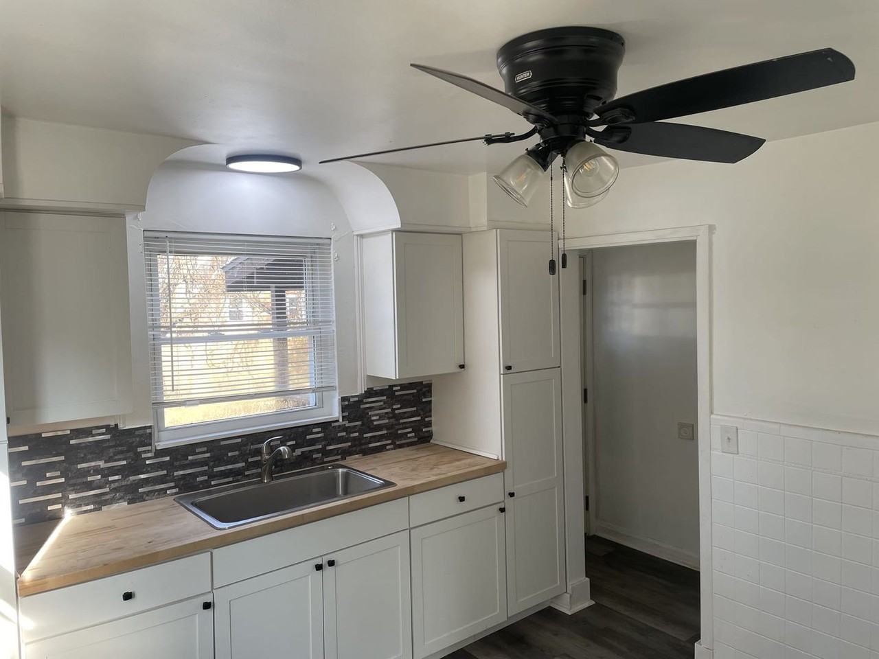 1194 East Way - Photo 7 of 17