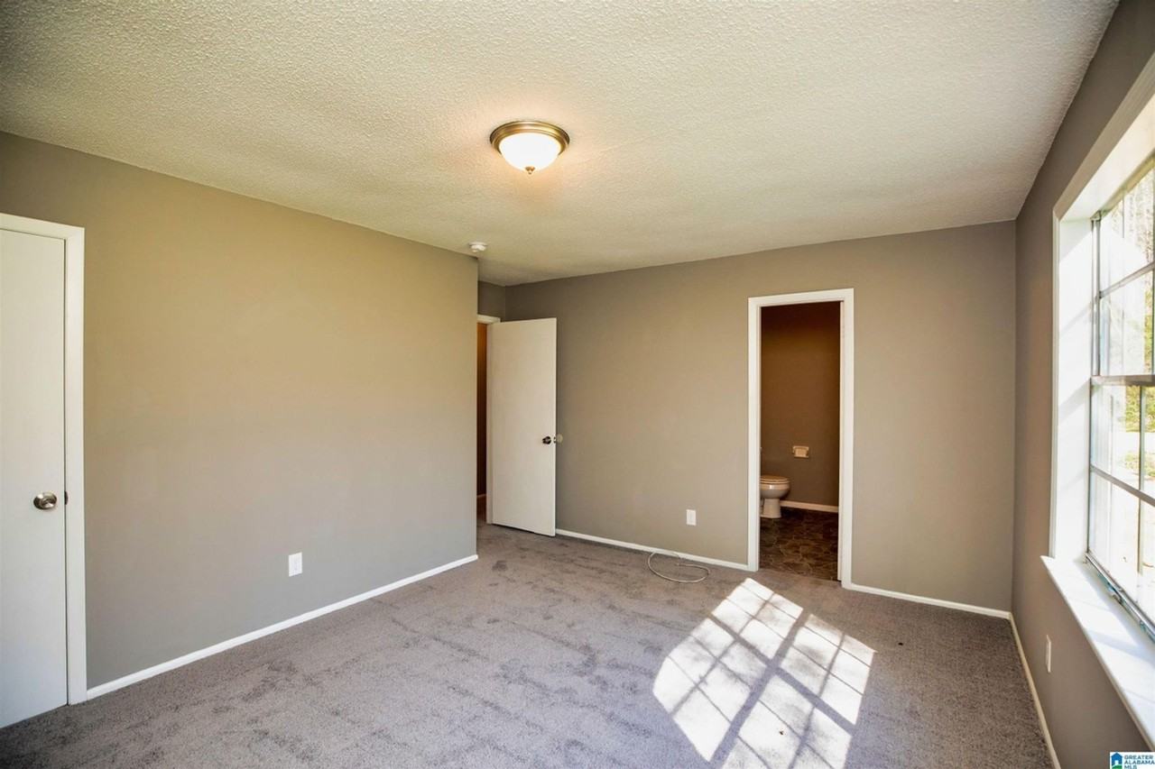 960 Minor Dr - Photo 4 of 9