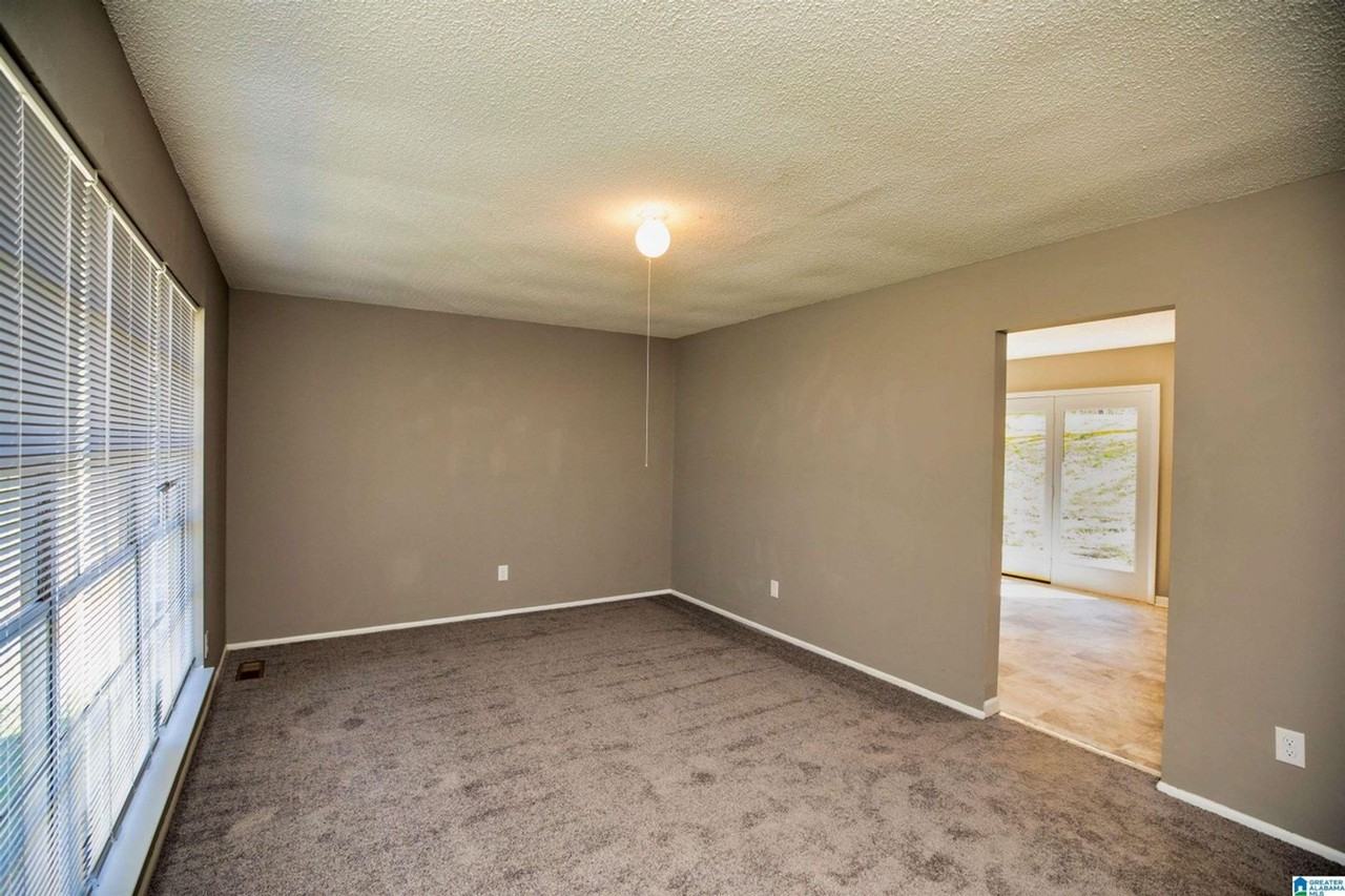 960 Minor Dr - Photo 5 of 9