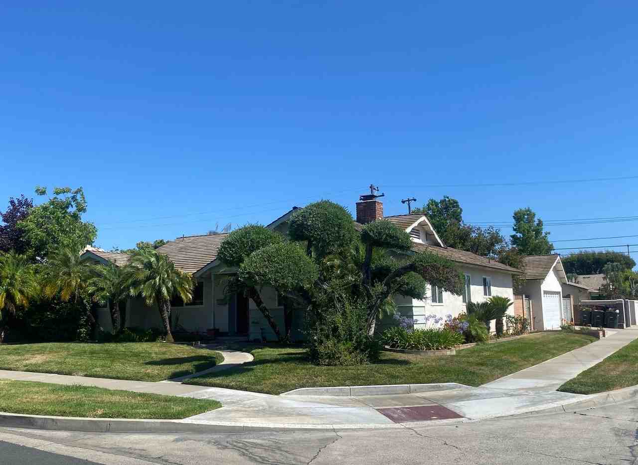 314 E Hoover Ave - Photo 3 of 11