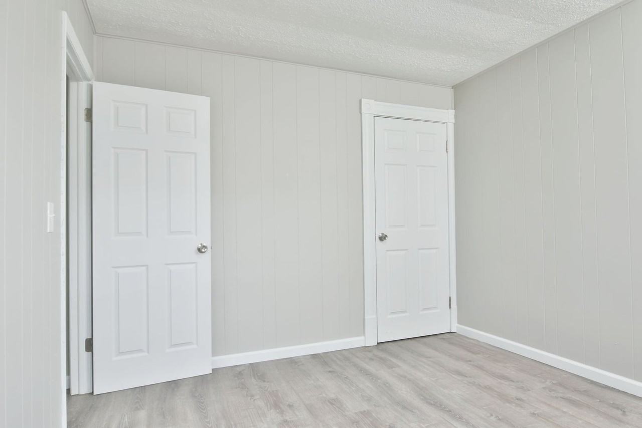 921 South St - Photo 5 of 30