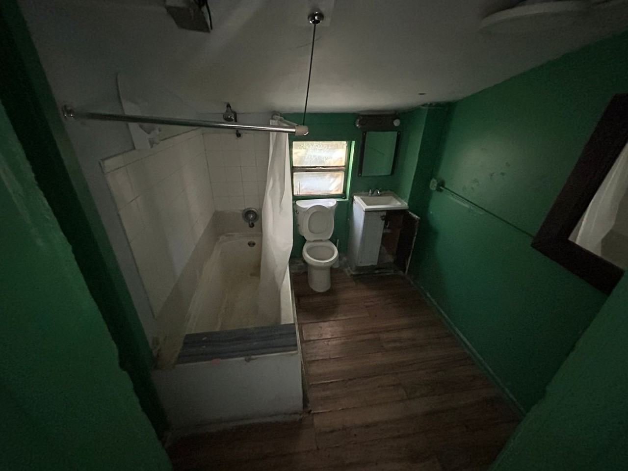 221 10th Ave W - Photo 4 of 4