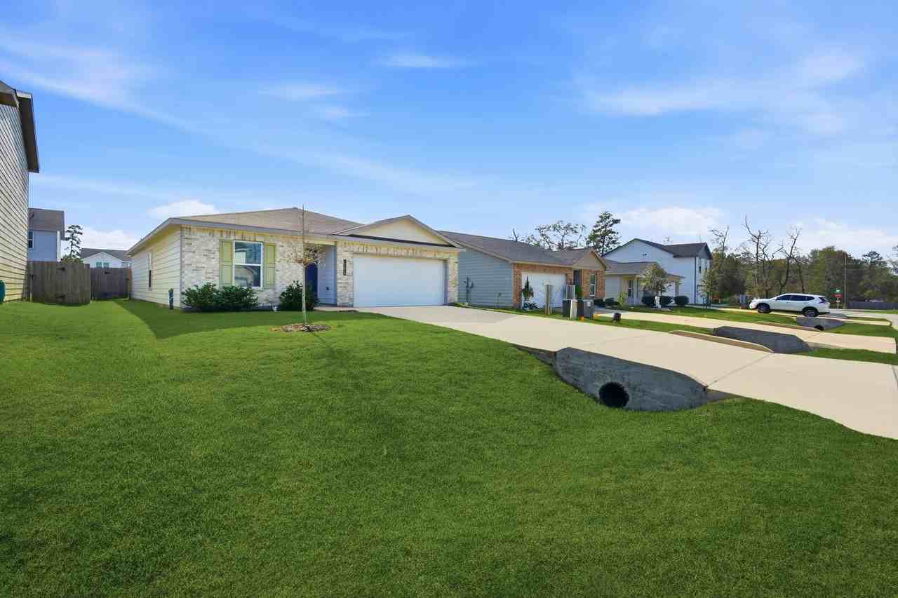 15626 Del Norte Dr - Photo 3 of 36