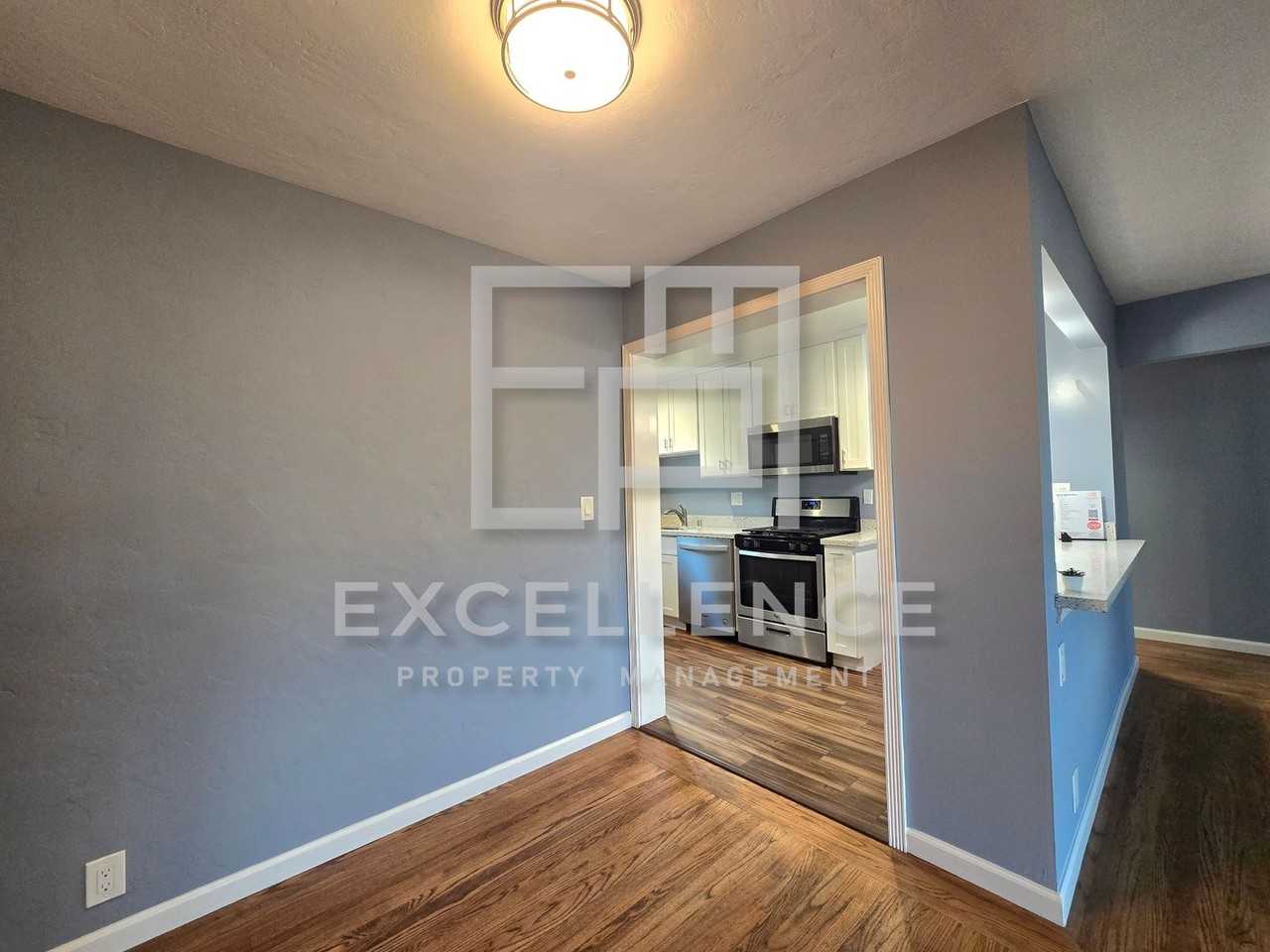 692 N Daniel Way - Photo 5 of 12