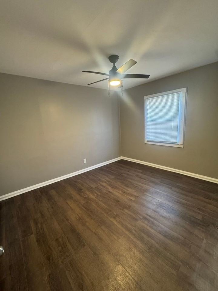 4341 Lincoln St - Photo 5 of 14