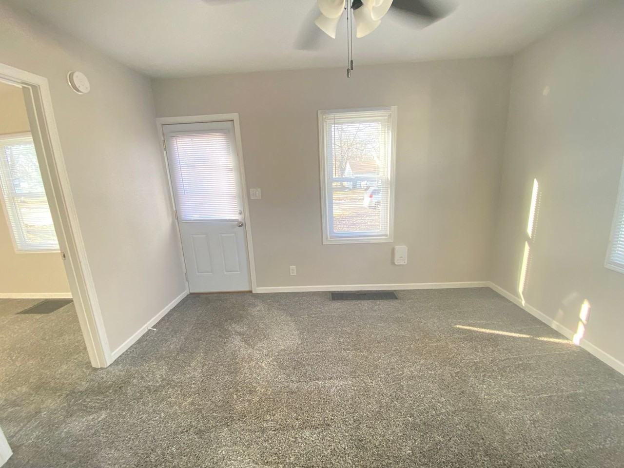 841 Knoll Ave - Photo 4 of 13