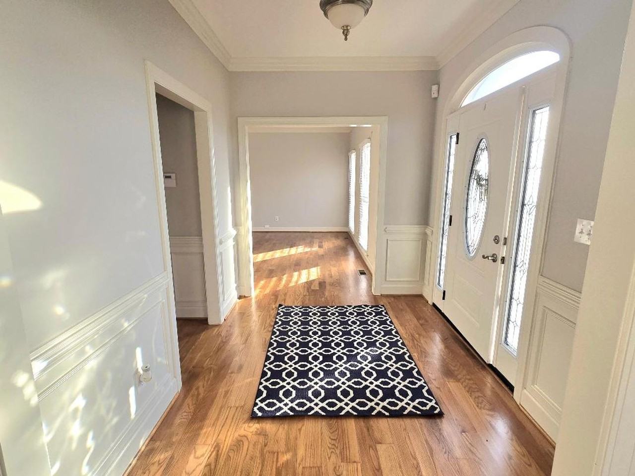 4876 Rolling Hill Rd - Photo 6 of 32