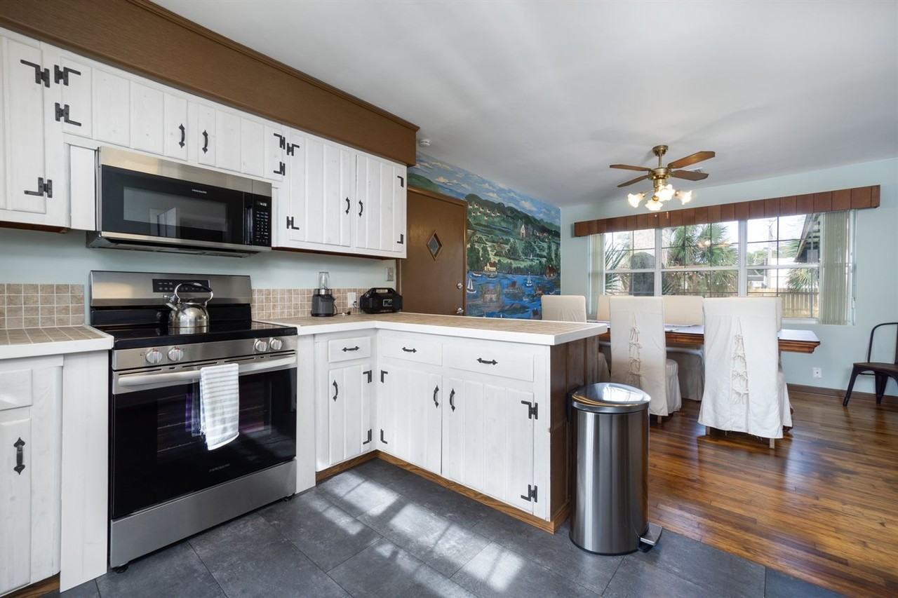 100 S 3rd St - Photo 4 of 23