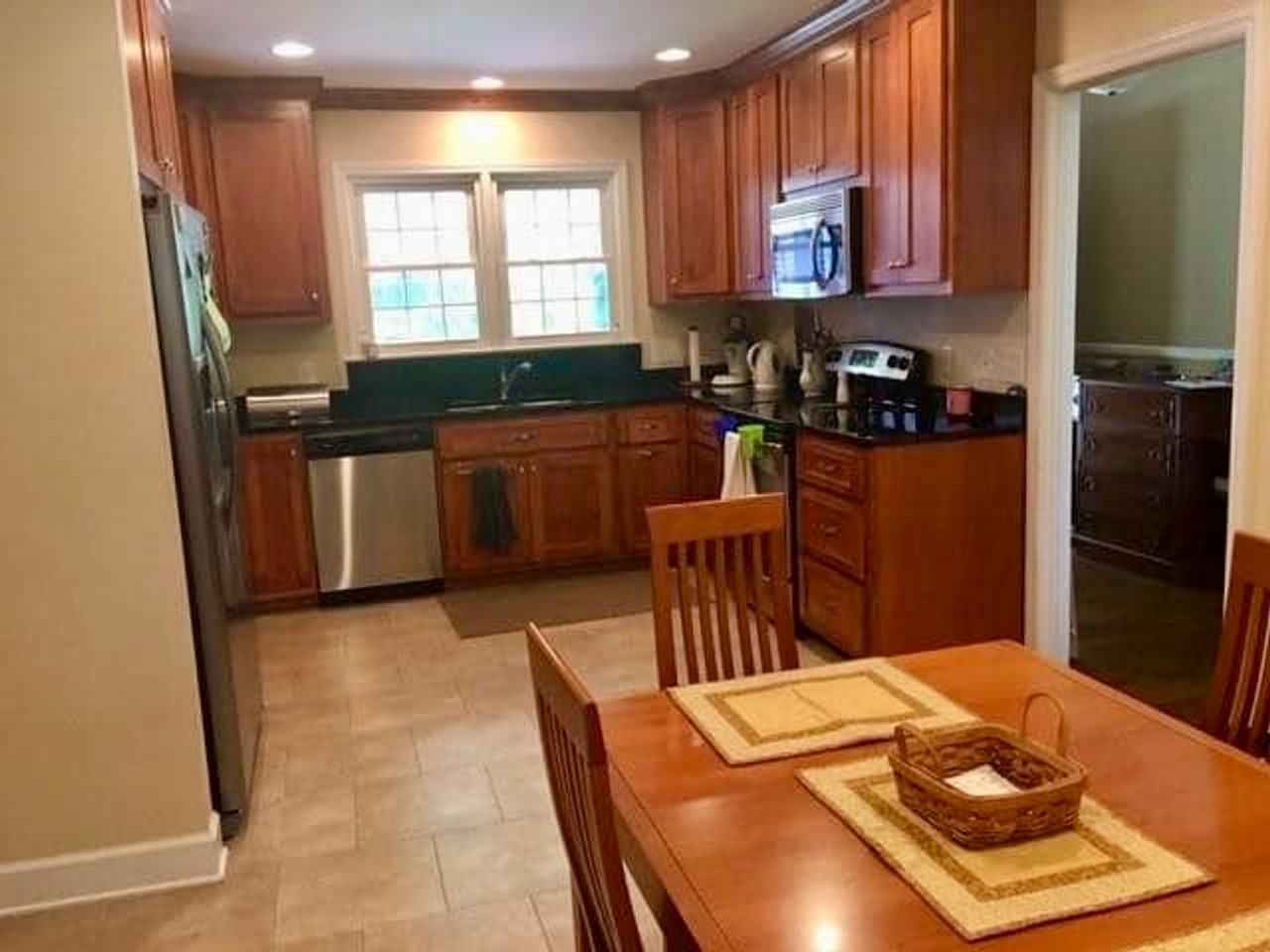 231 Grove Dr - Photo 4 of 7