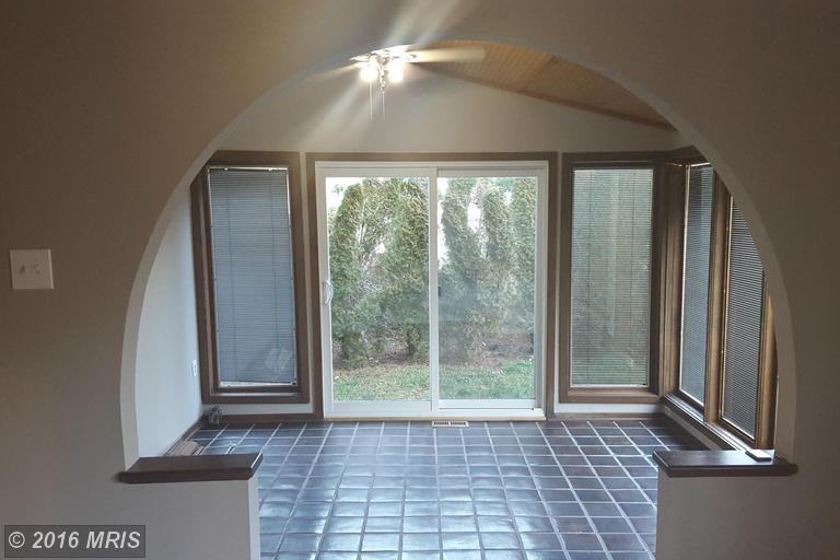 258 W Meadowland Ln - Photo 2 of 8