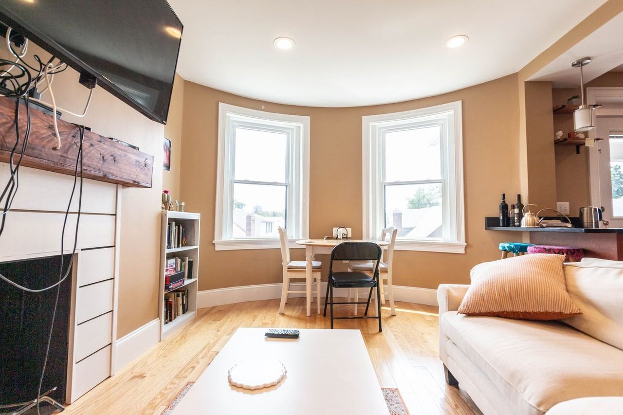 26 Linden St - Photo 3 of 14