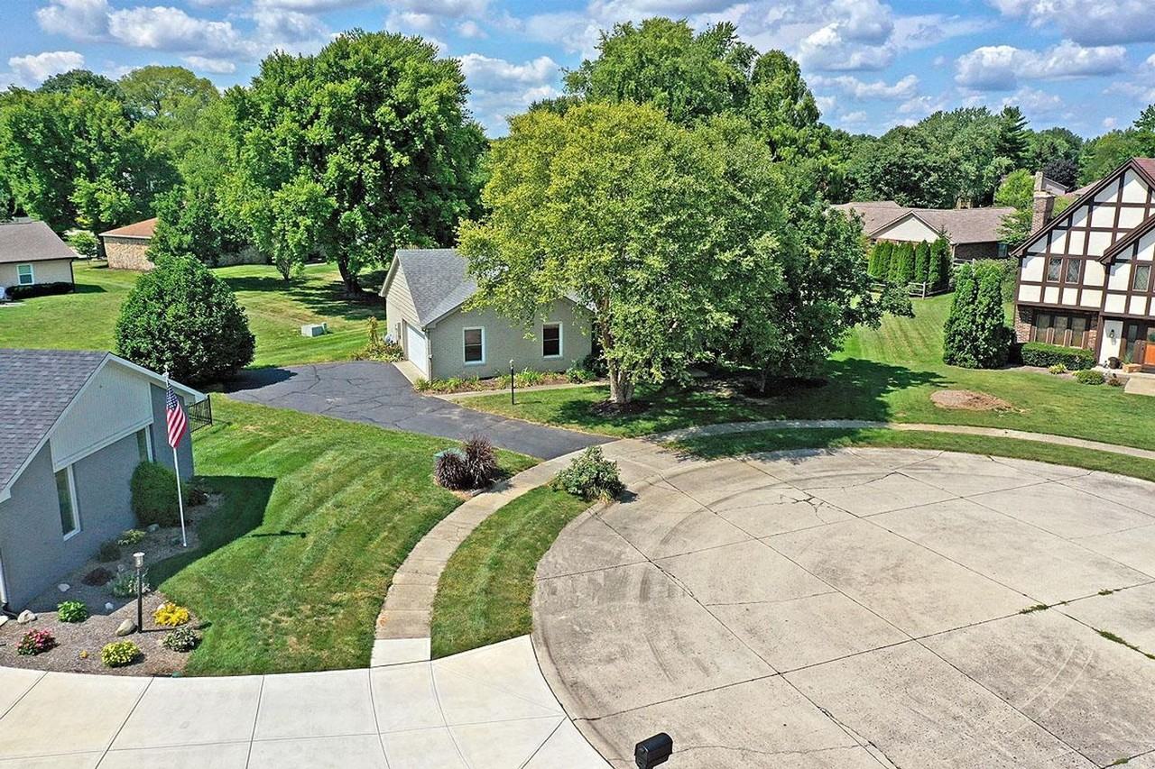 12618 Lockerbie Cir - Photo 2 of 27