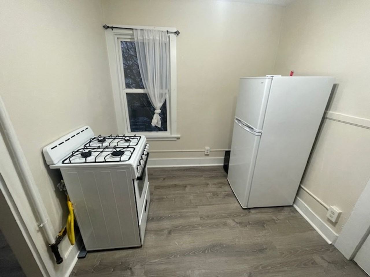 28 Prospect St - Photo 2 of 7