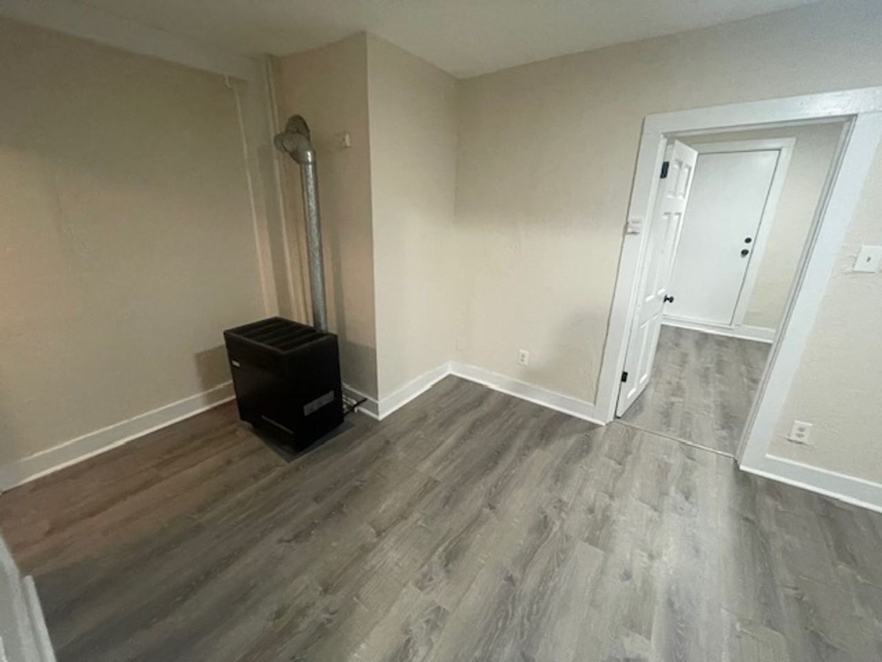 28 Prospect St - Photo 3 of 7