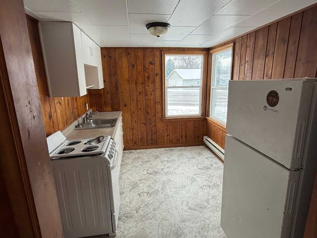 4102 Canyon Lake Dr - Photo 3 of 9