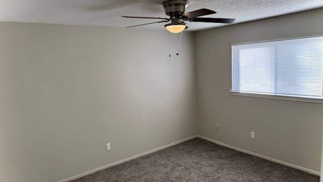 Shady Oaks Apartments - Photo 2 of 23