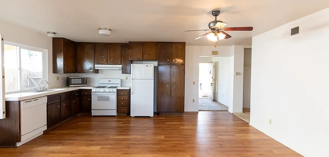 7976 Glenda Way - Photo 3 of 6