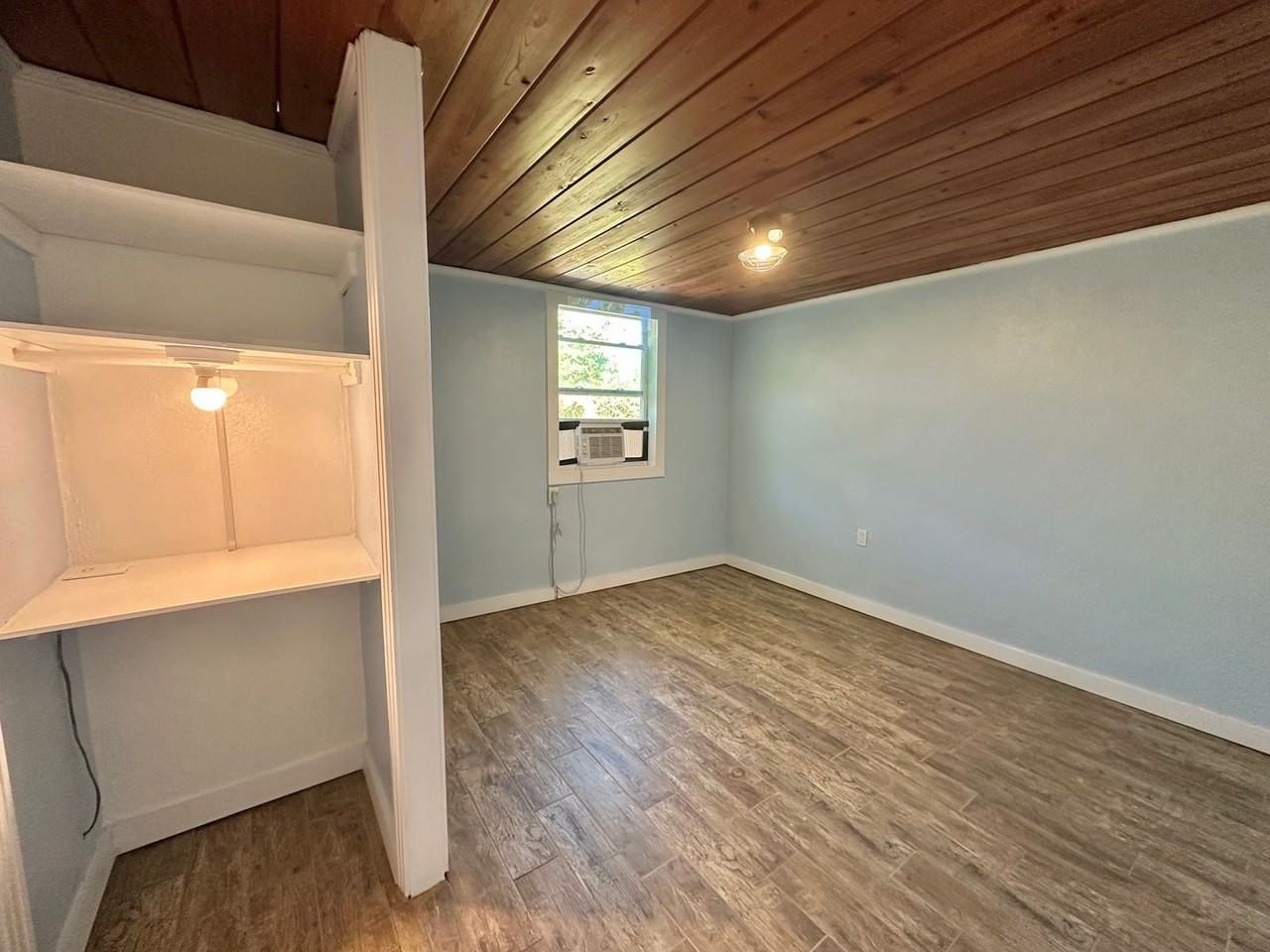 5493 Avenue B - Photo 7 of 14