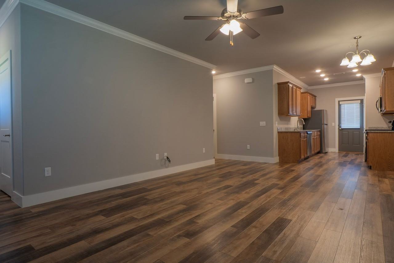 1705 Booker Cir - Photo 6 of 24