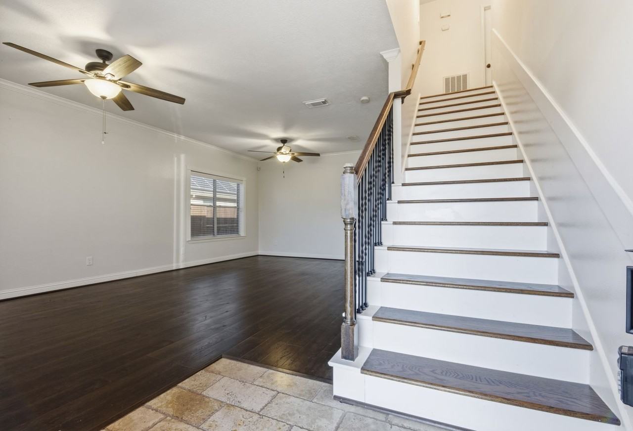 3815 Patras Dr - Photo 6 of 40