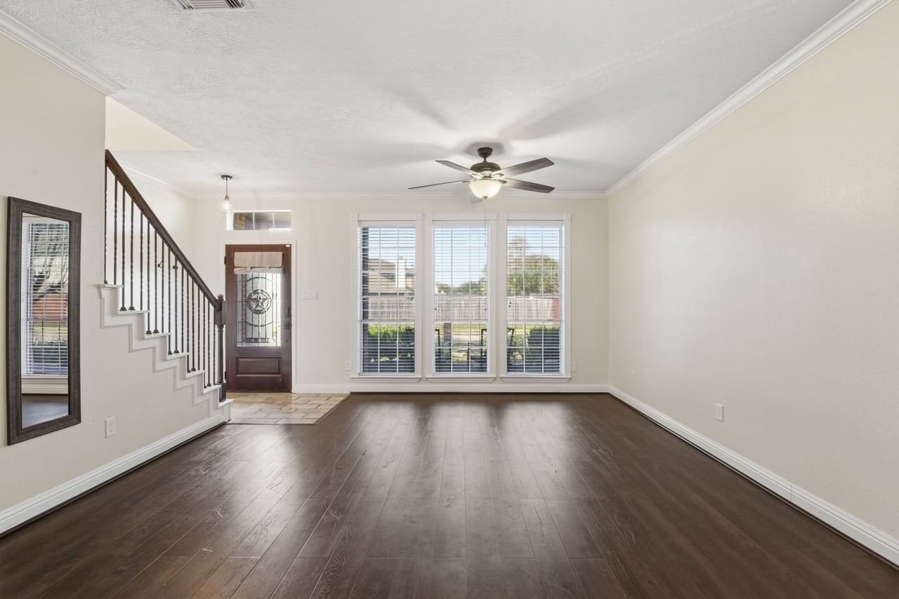 3815 Patras Dr - Photo 7 of 40