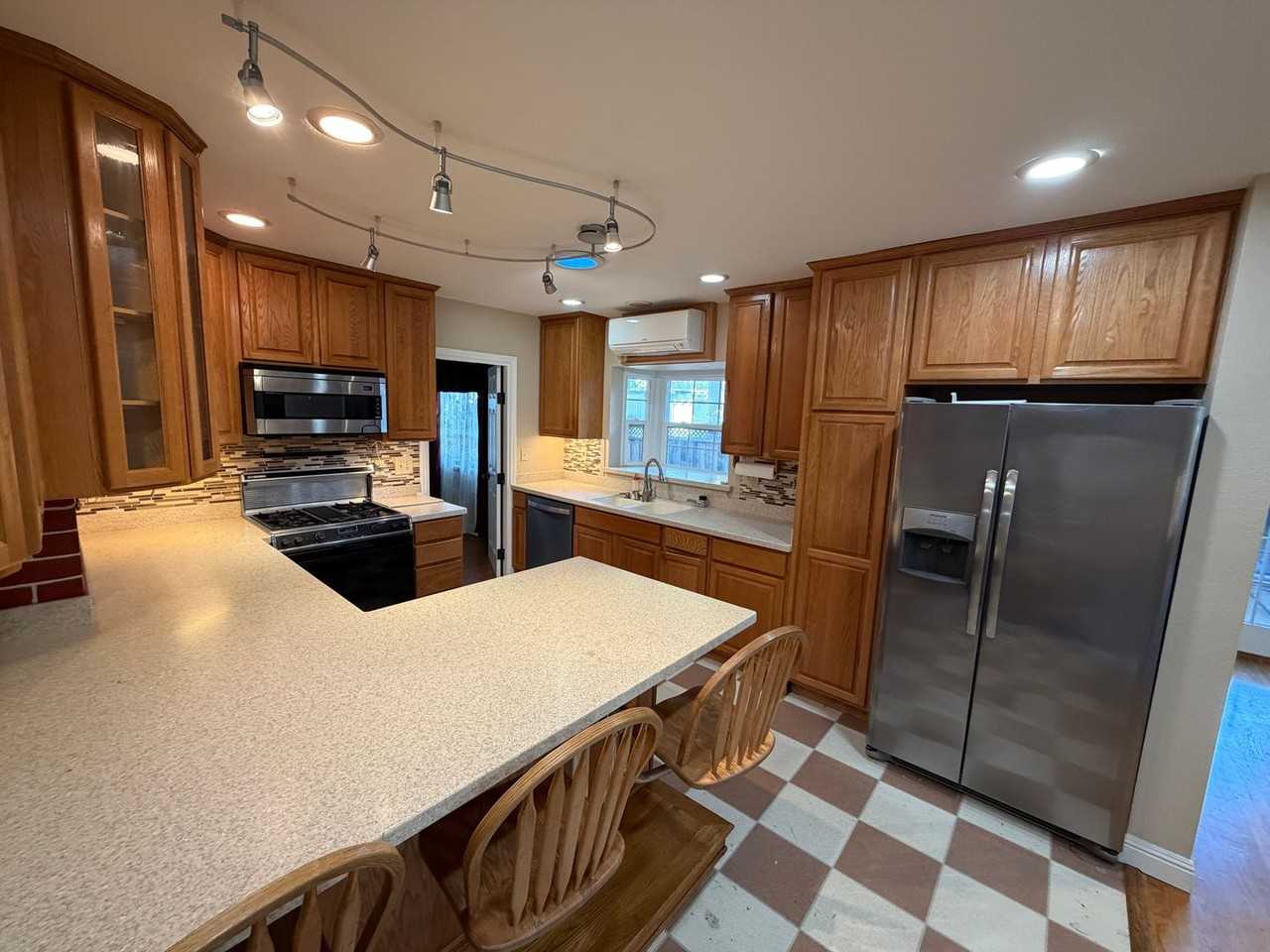 133 Gaywood Rd - Photo 5 of 20