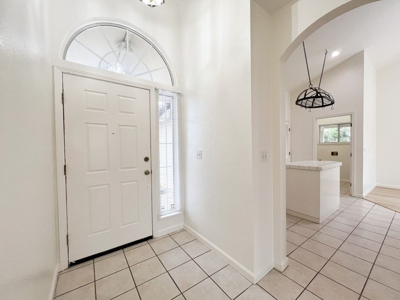 5200 Francesca St - Photo 3 of 36