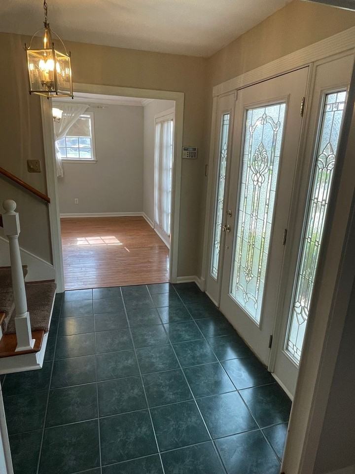 3605 Wanda Lynn Dr - Photo 3 of 30