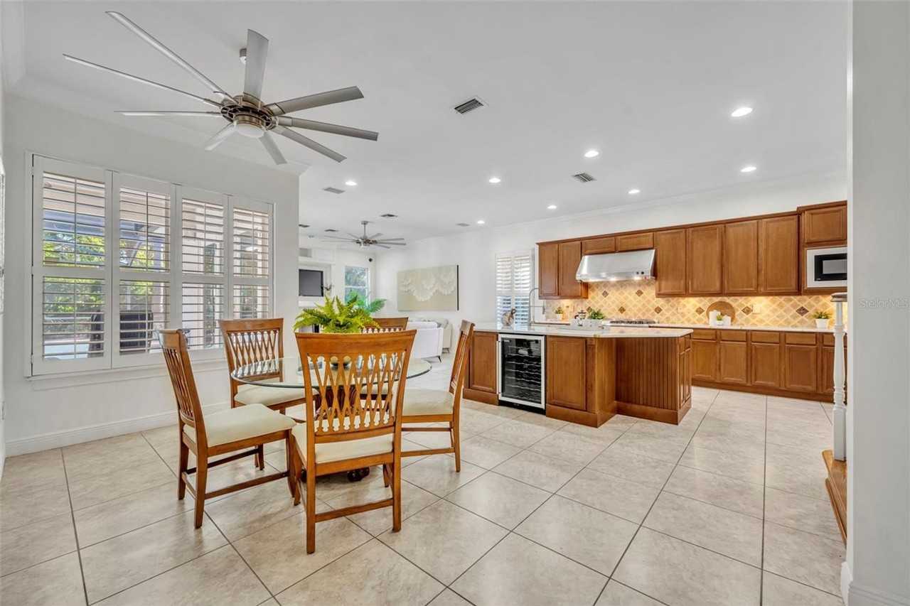 1350 Lyndale Blvd - Photo 6 of 29