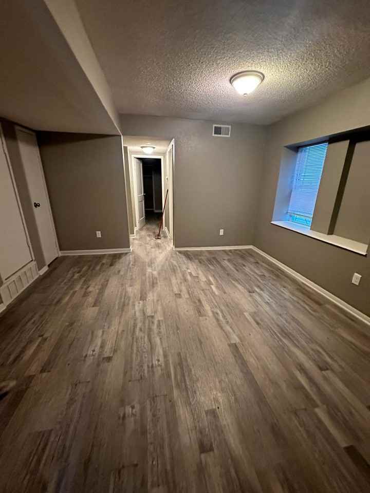 Benton Blvd 2-Bed - Photo 5 of 8