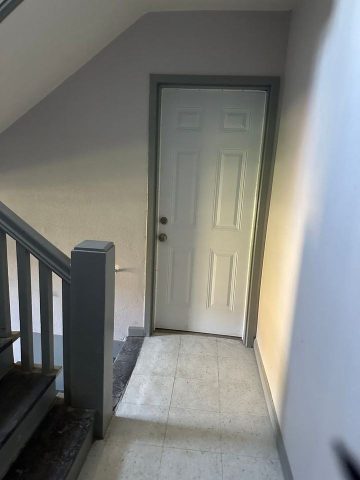 Benton Blvd 2-Bed - Photo 7 of 7
