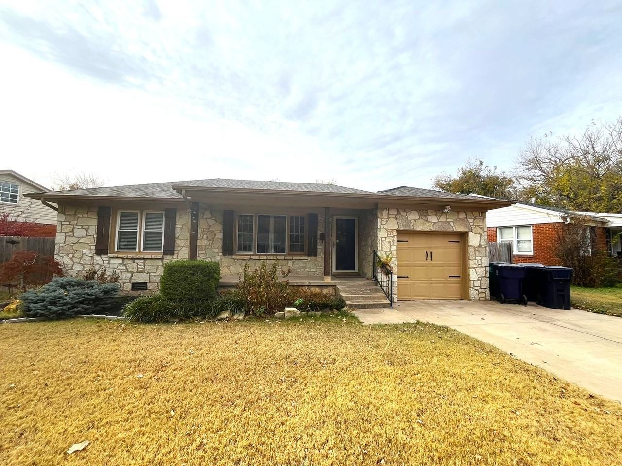 3832 Nw 17th St - Photo 2 of 22