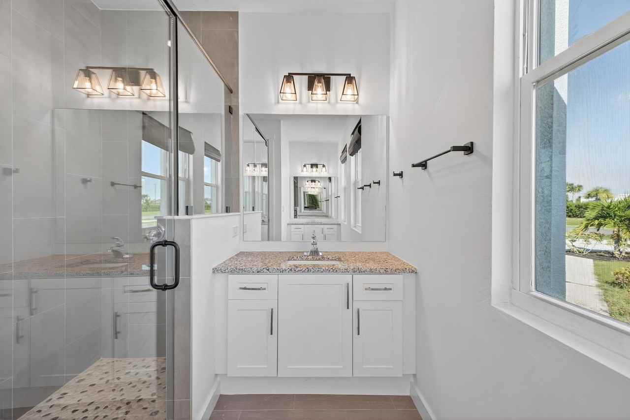 182 Nw 6th Ave - Photo 4 of 14