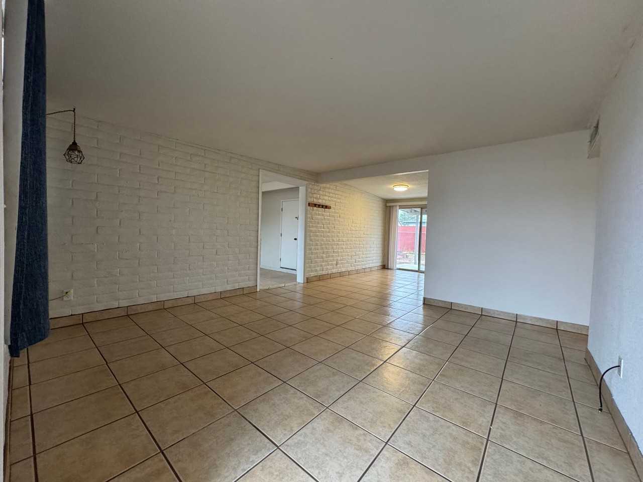 2356 Santa Catalina Dr - Photo 3 of 20