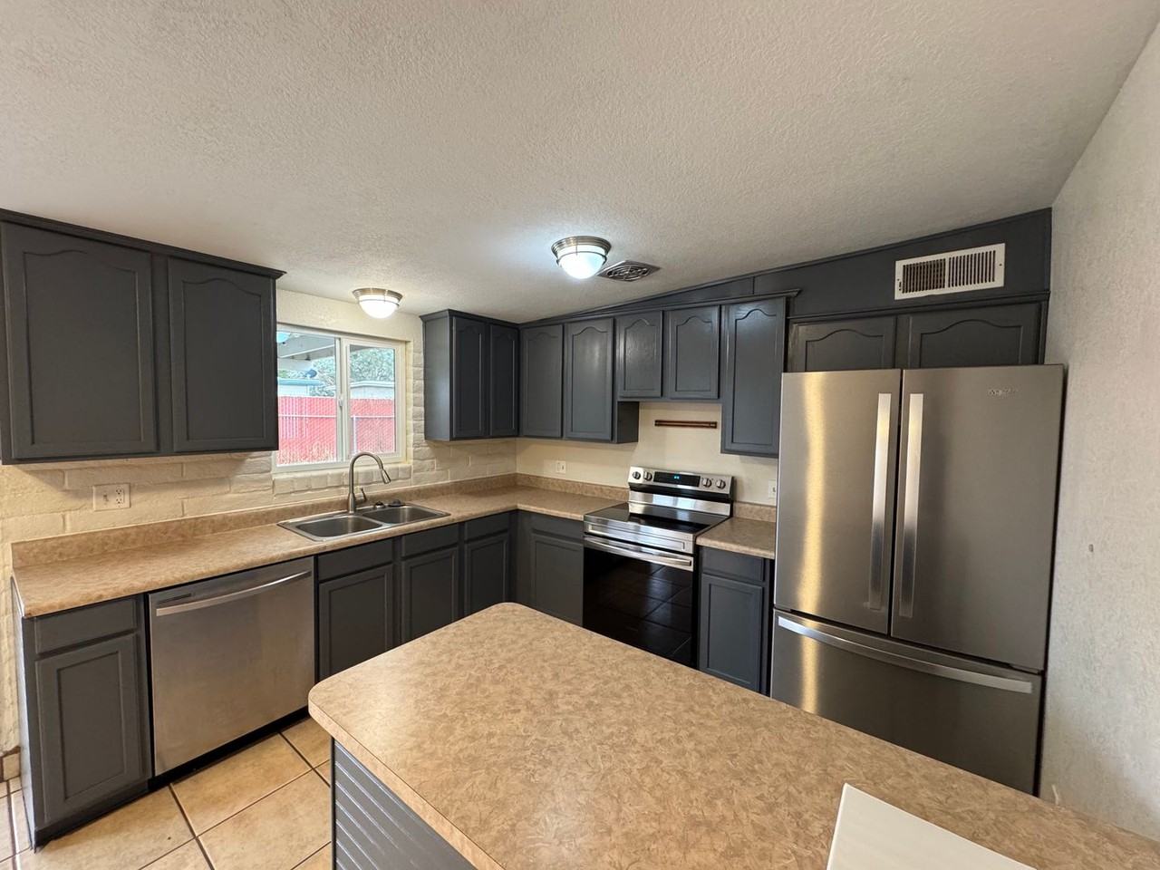 2356 Santa Catalina Dr - Photo 6 of 20