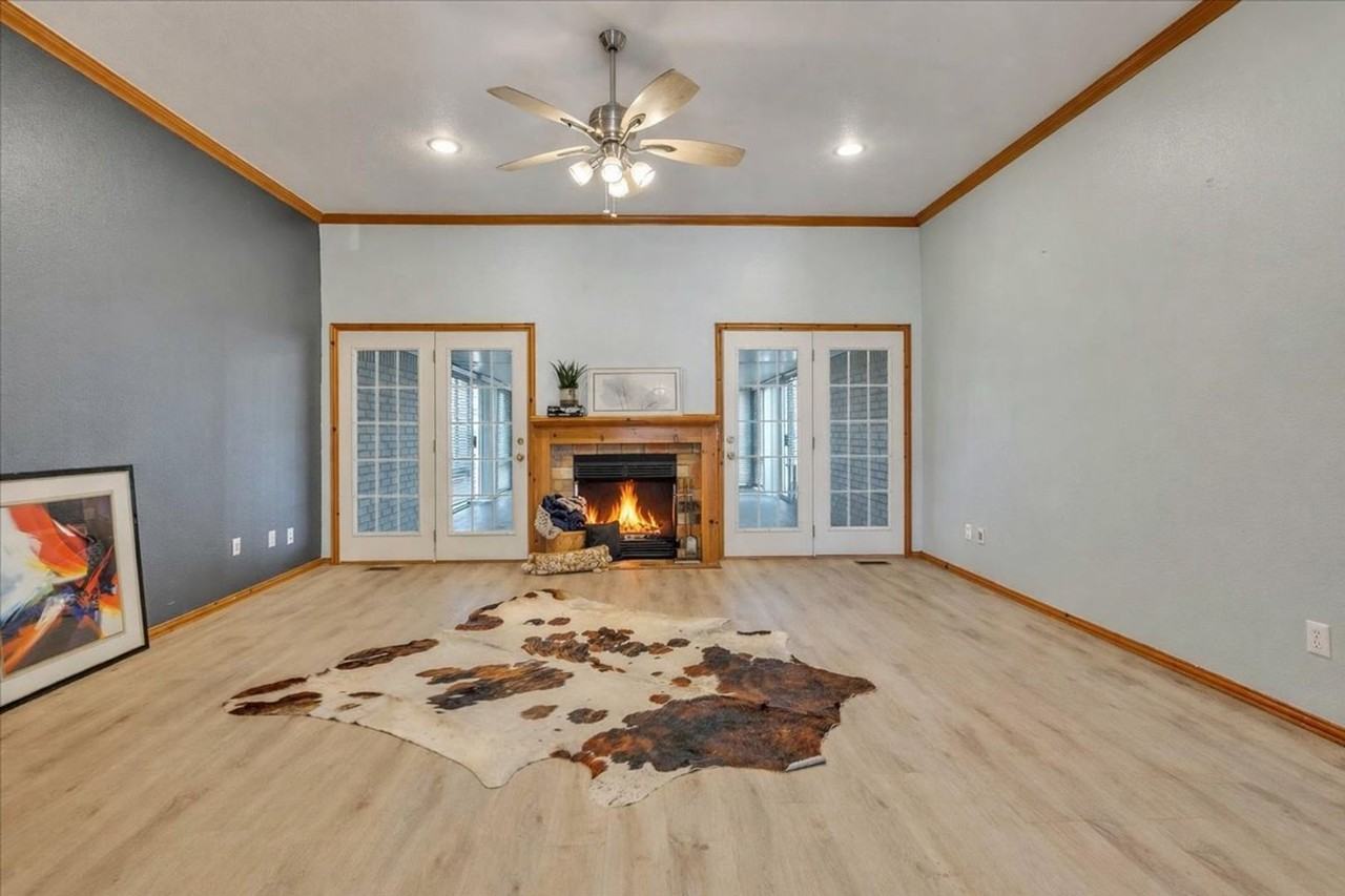 1801 Dodge Trl - Photo 2 of 27