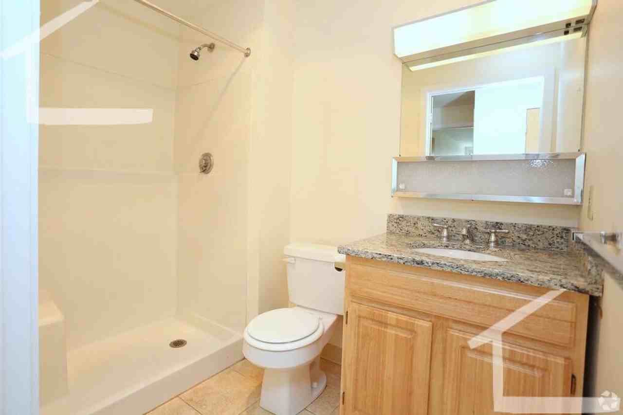 1079 Commonwealth Ave - Photo 2 of 11