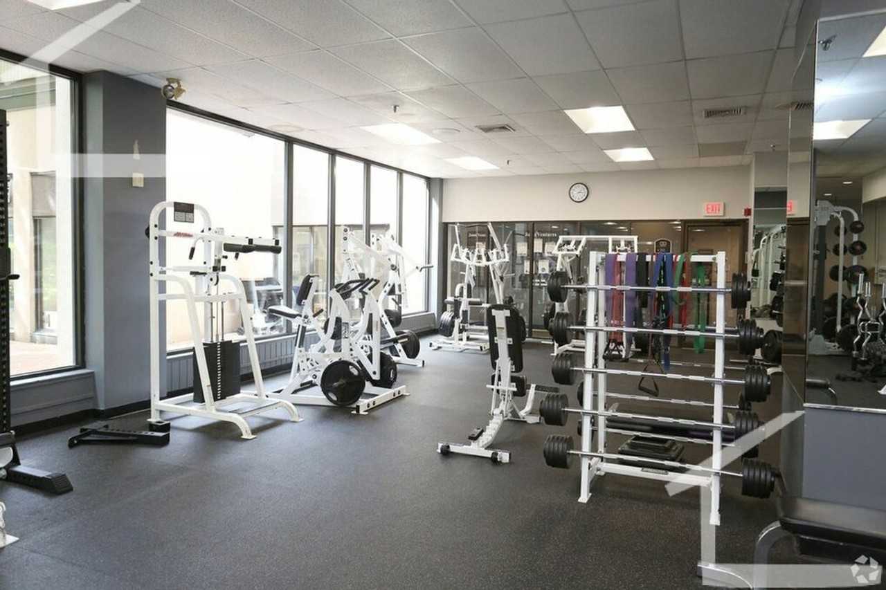 1079 Commonwealth Ave - Photo 6 of 11