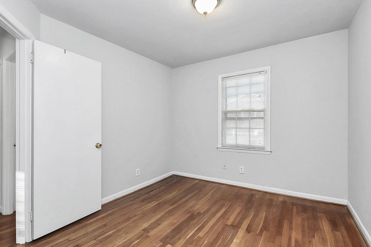 4220 Castleton Rd - Photo 6 of 18