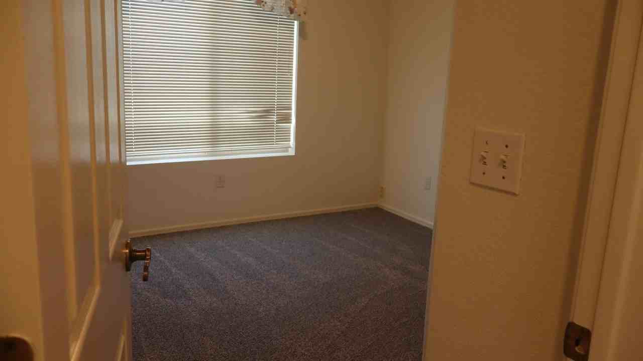 3353 E Kalispell Ave - Photo 5 of 46