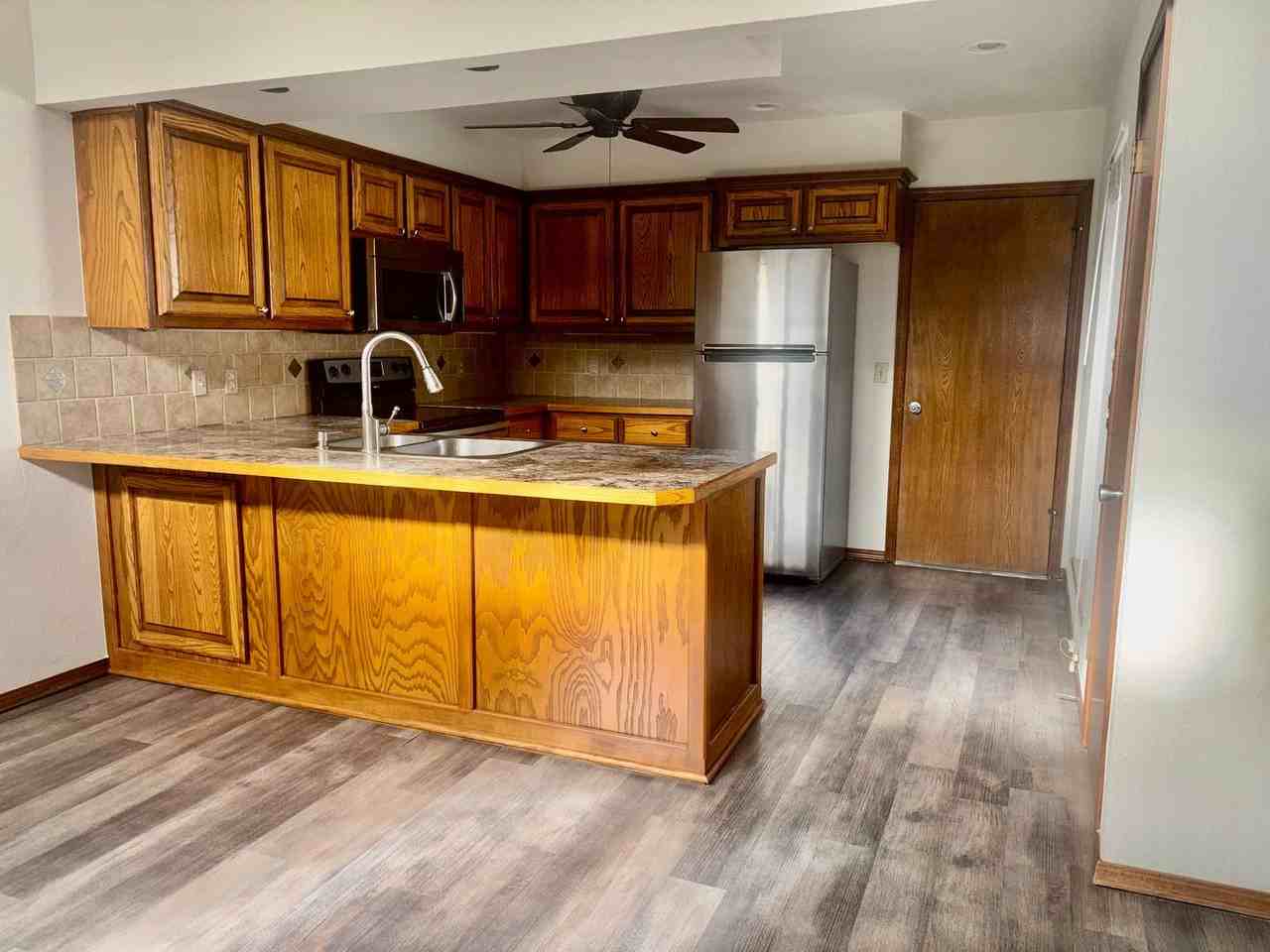 3812 Cobble Cir - Photo 5 of 9